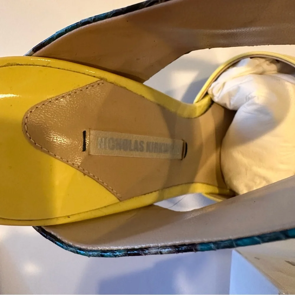 NICHOLAS KIRKWOOD 2013 Butter Yellow & Red Heels w/ Blue & Black Snakeskin Strap - Picture 7 of 14
